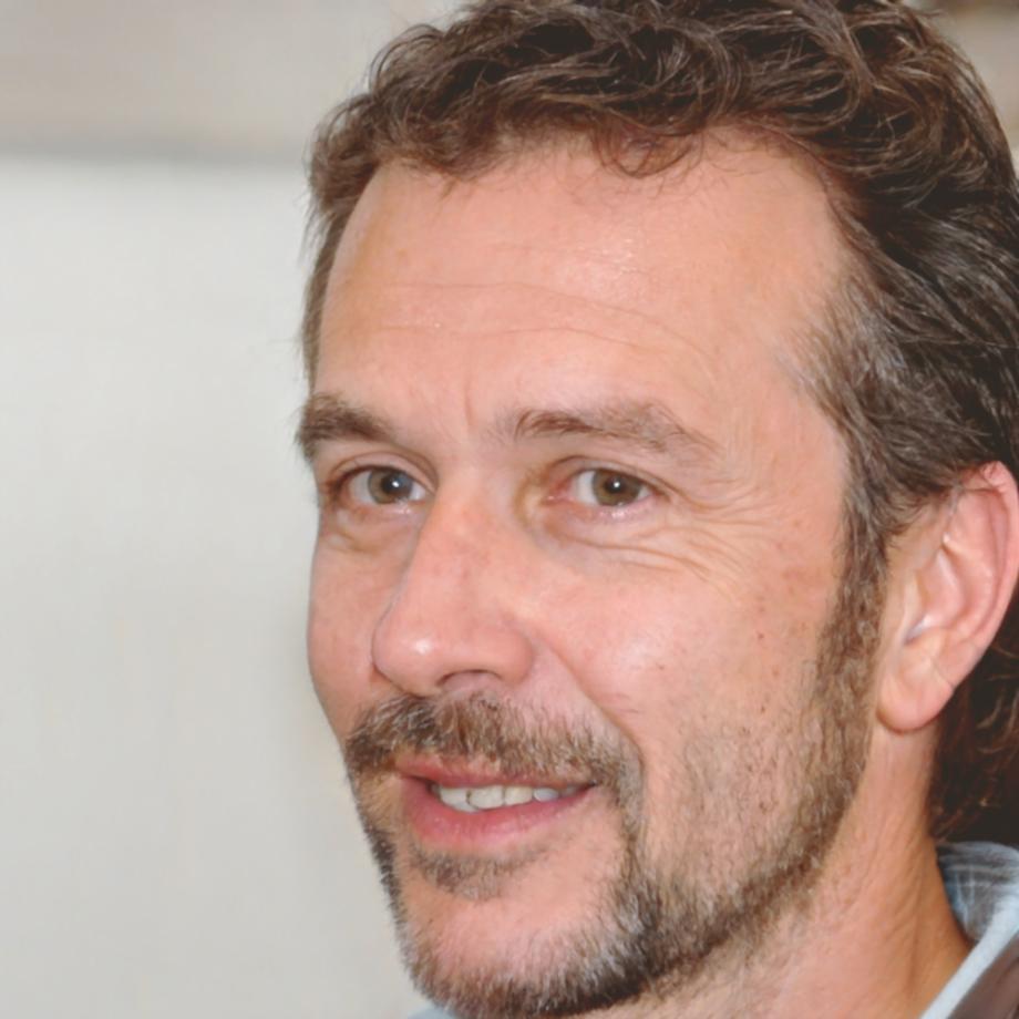 Instrutor especializado em finanças